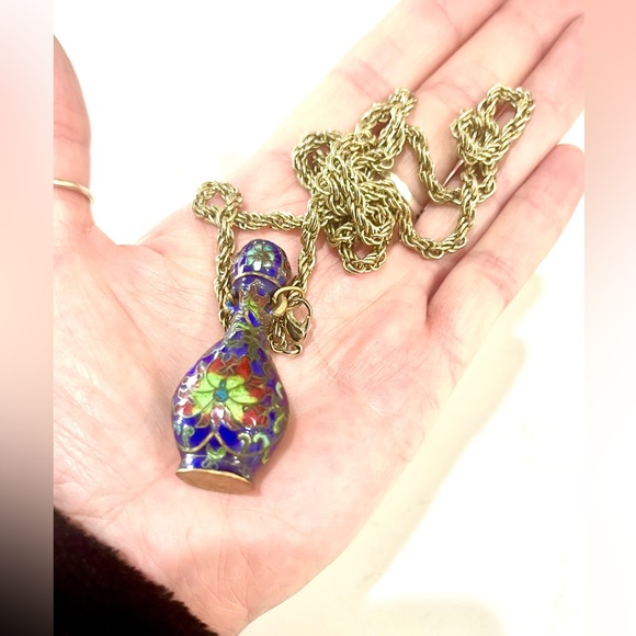 Vintage Designer Cloisonné Enameled Brass Flower Vase/Snuff Bottle Necklace, EUC - Picture 2 of 14